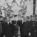 imagen 21:Jornada Eucarística. Procesión. urna restos de San Pascual obra del escultor Ortells