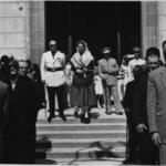 imagen 17:Salida Misa Solemne.Alcalde y la Reina