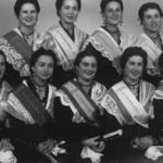 imagen 114:Reina Pilar Beltrán Reverter y Damas de la Ciudad