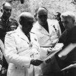 imagen 5:Visita del Jefe del Estado. F. Franco a Villarreal. Padre Marcet