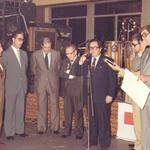 imagen 11:Entrega de la Medalla de la Cruz Roja a  Alejo Font de Mora Olcina M. Arrufat Presi Cruz Roja prov José Ramos Vizcarro Alejo Font de Mora Alcalde J. Soler y S. Garrido