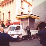 imagen 54:Retirada del kiosko de Benito de la Plaza Mayor. 57 años de presencia en la plaza, Ceso su actividad el 31.12.2000 